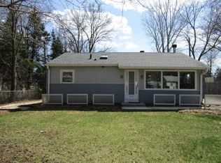 2427 Sunrise Rd, Racine, WI 53402