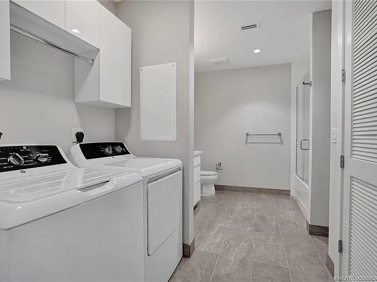 41 Seminole Southwest St #209 — Photo 20