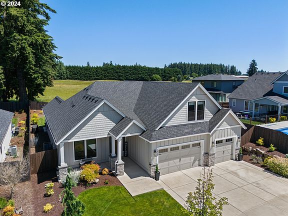 4th image of 14207 NE 52nd Ave