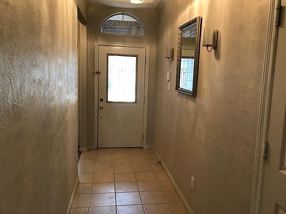 3rd image of 1935 Shady Oaks Ct