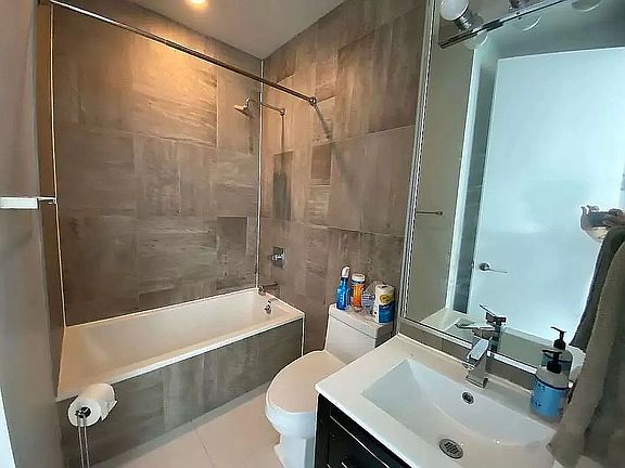 4th image of 700 Flushing Ave APT 4A