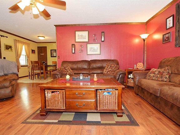 3rd image of 8300 N Larch Pl