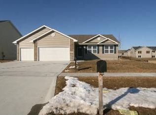 4715 NW 5th St, Ankeny, IA 50023