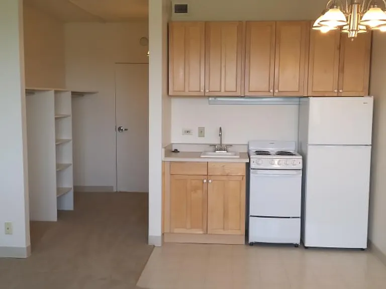 Life Manor Parkside — Photo 6