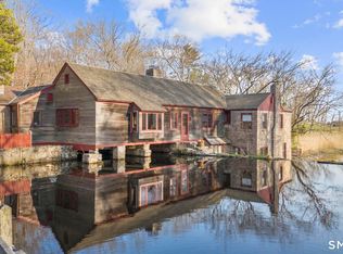 55 Sawmill Road, Branford, CT 06405