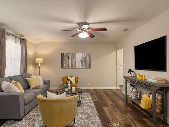 3rd image of 686 N Ukiah Way