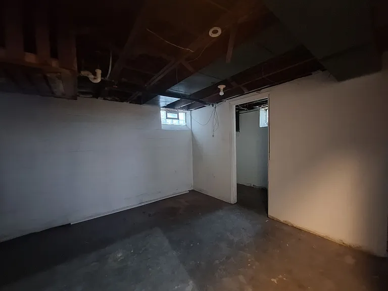 11243 Roxbury St — Photo 27