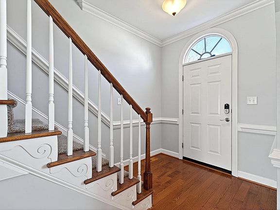 3rd image of 4852 Forest Highland Dr