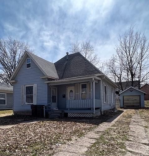 1st image of 1008 E Washington St