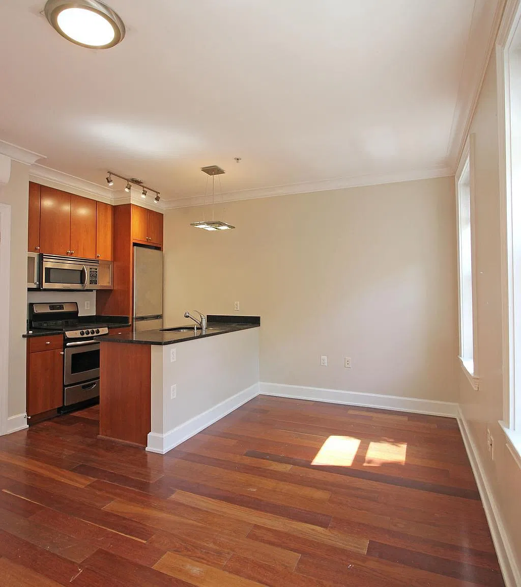 Studio, 400 sqft, $1,850 — Photo 4