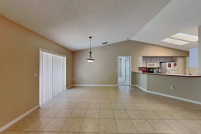 7132 Waxwing Dr — Photo 7