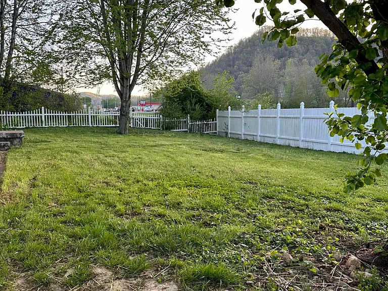 722 Short St — Photo 2