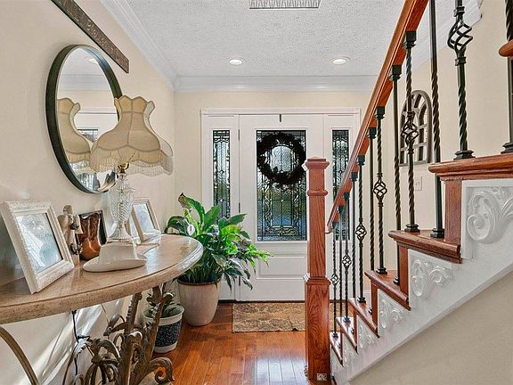 4th image of 24 Nora Mae Ln