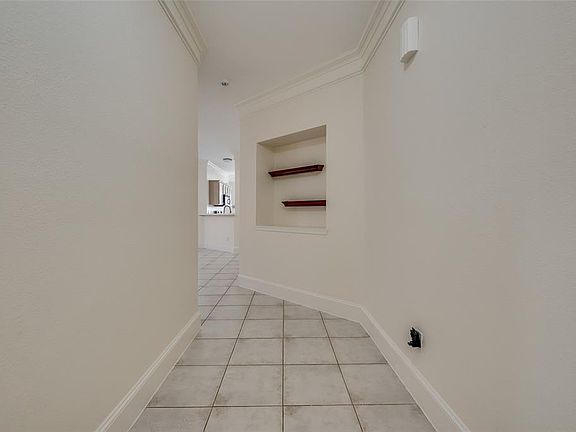 4th image of 1129 Linlee Ln