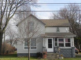 1010 S Main St, Three Rivers, MI 49093