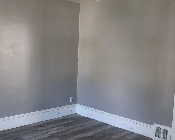 6812 Whitney Ave — Photo 8