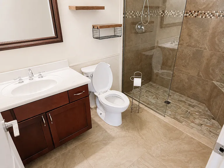 Separate 1 bed/1 bath
