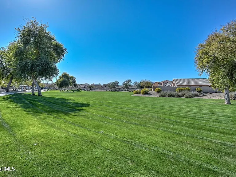 12324 W Missouri Ave — Photo 45