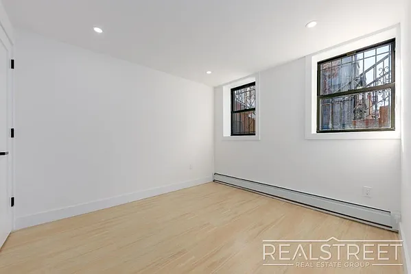 Rented by Real Street Inc | media 2