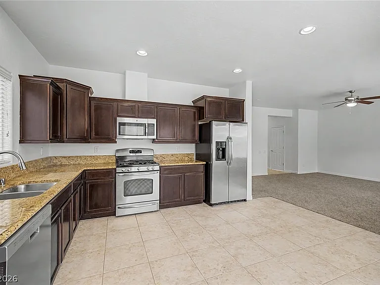 2608 Romarin Ter — Photo 12