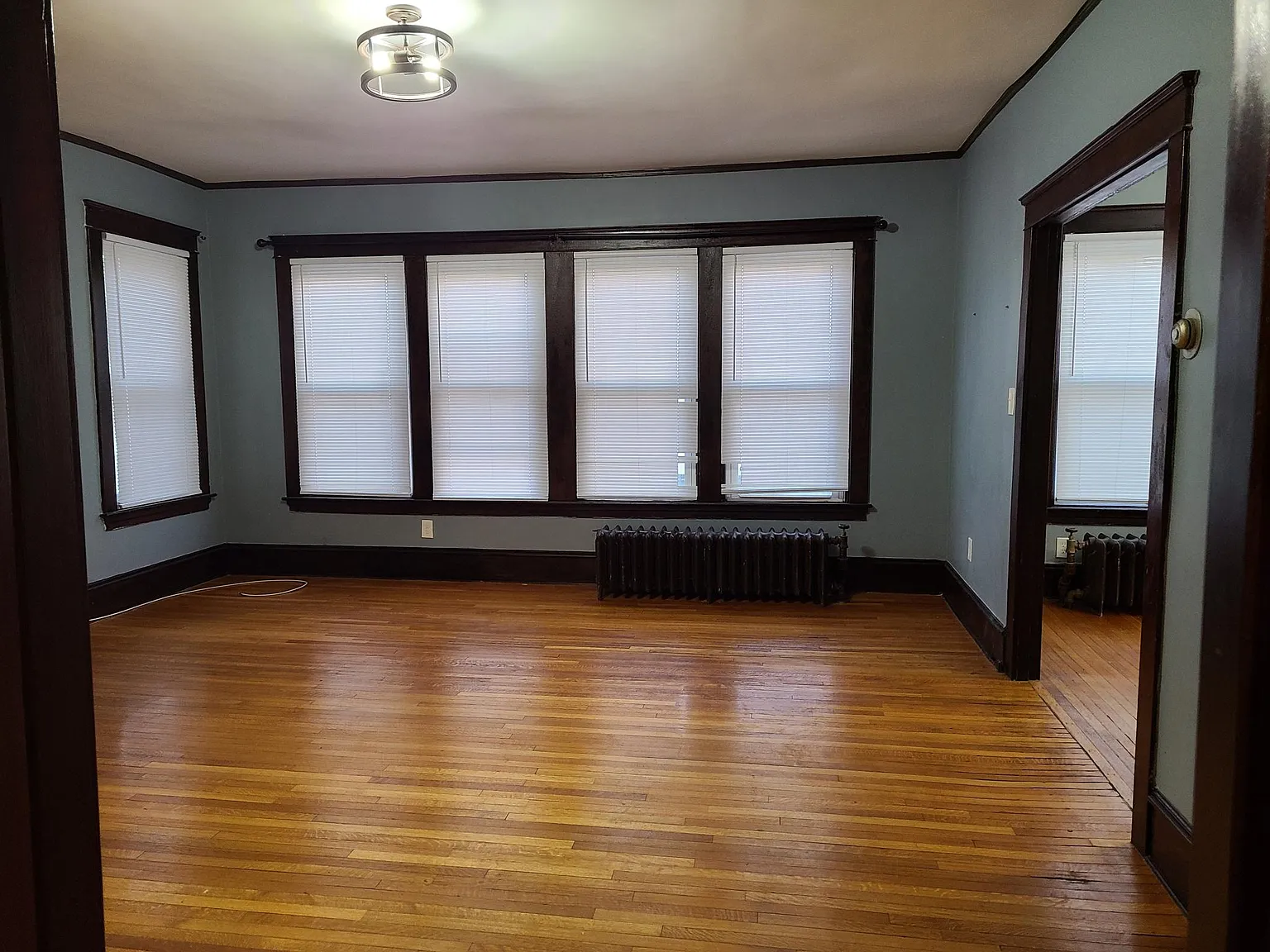 466 Locust St — Photo 4