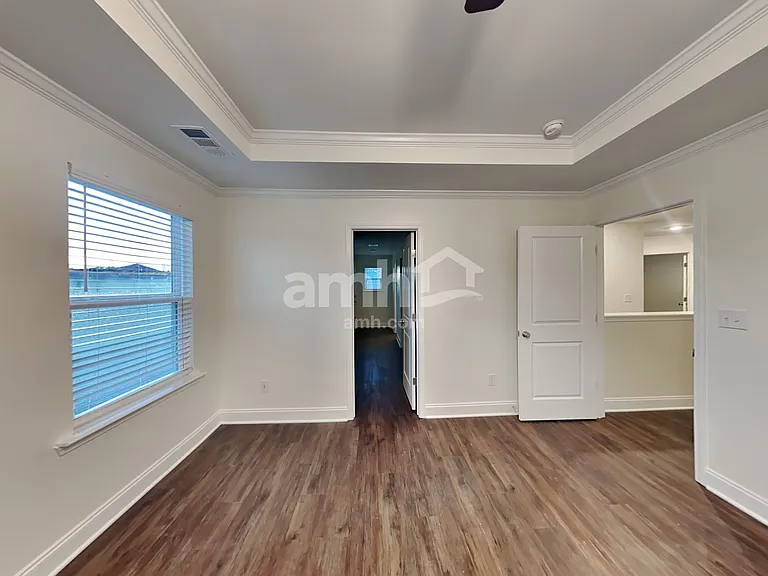 2112 Williamshire Ln — Photo 11