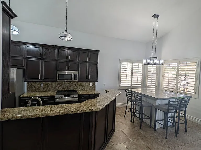 650 W Kent Pl — Photo 12