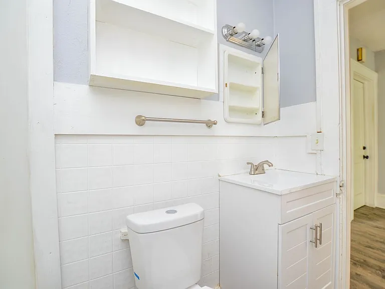705 E Lexington Ave — Photo 6