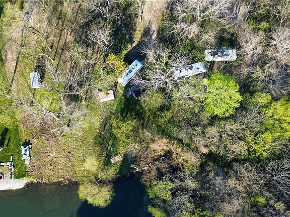 3rd image of 133 W Sugar Lake Dr
