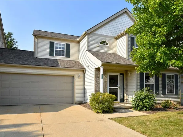 8640 Robinwood Ter, Macedonia, OH 44056