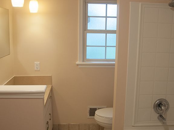 4th image of 7606 Six Mile Ln