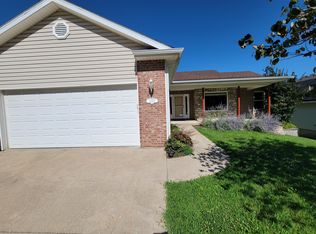 3103 Woods Crossing Dr, Columbia, MO 65202