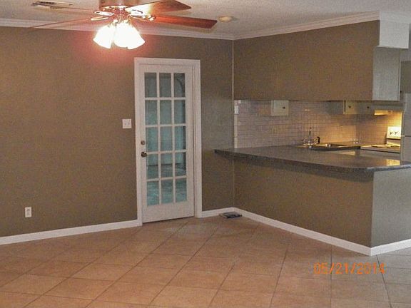 2nd image of 1300 Chatsworth Dr