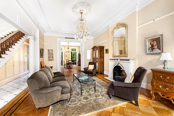 Sold by Compass | media 8