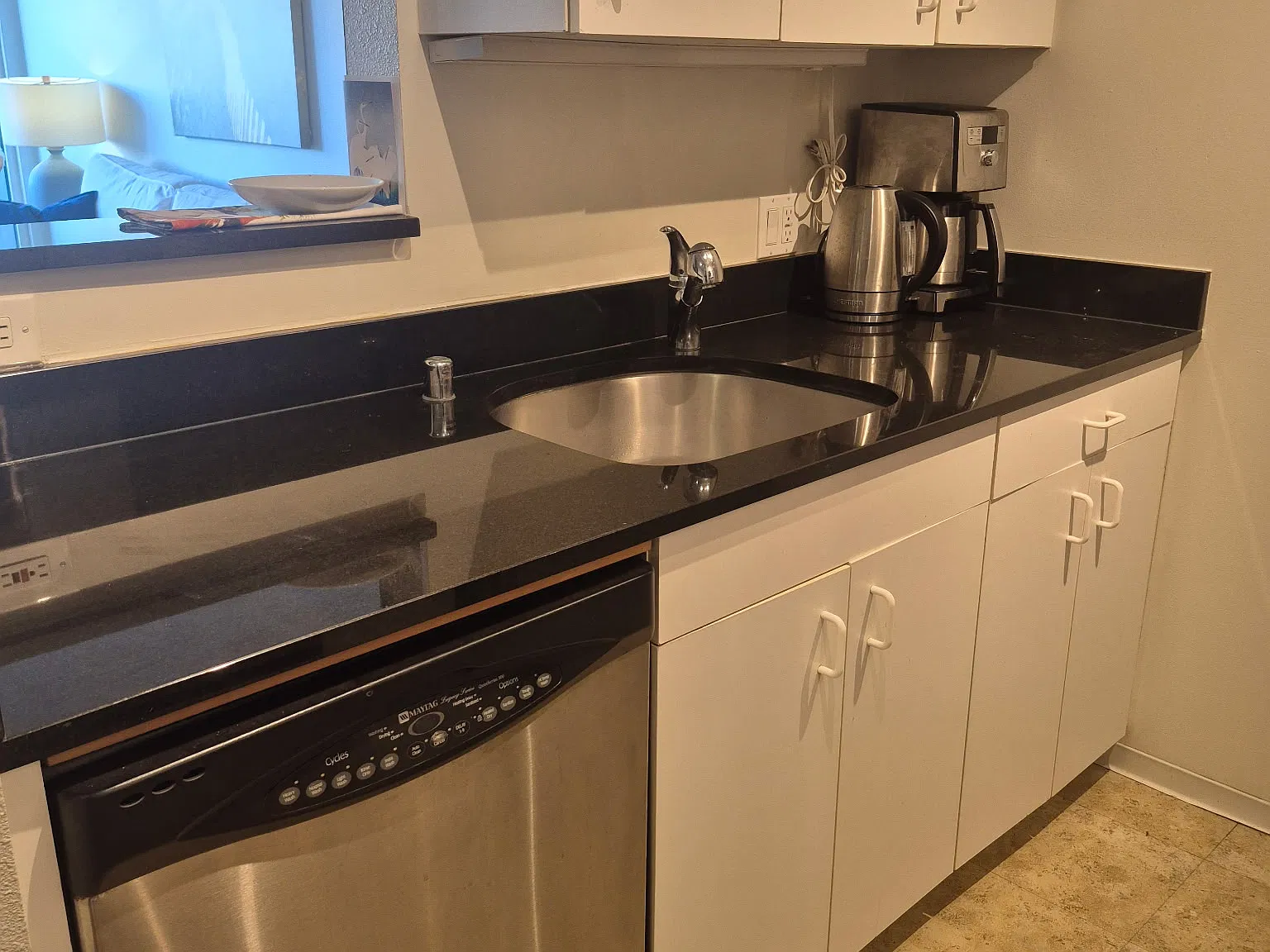 1 bed, 506 sqft, $1,900 — Photo 2