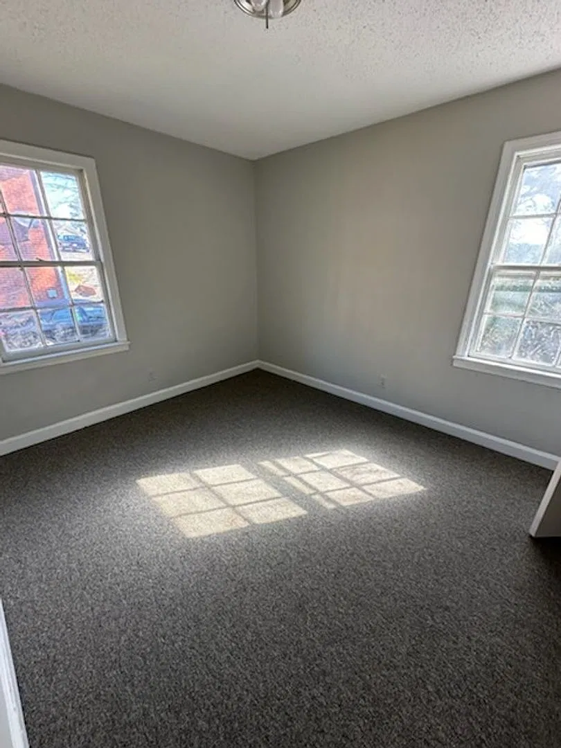 1439 Clark Avenue Apt D — Photo 3