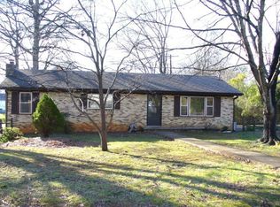 1949 Hickory Ave, Florence, AL 35630