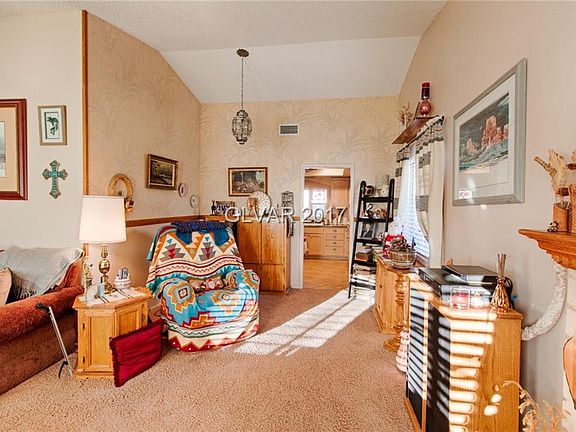 5th image of 796 Marita Dr