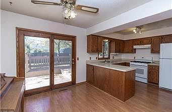 5th image of 10168 Jewel St NE