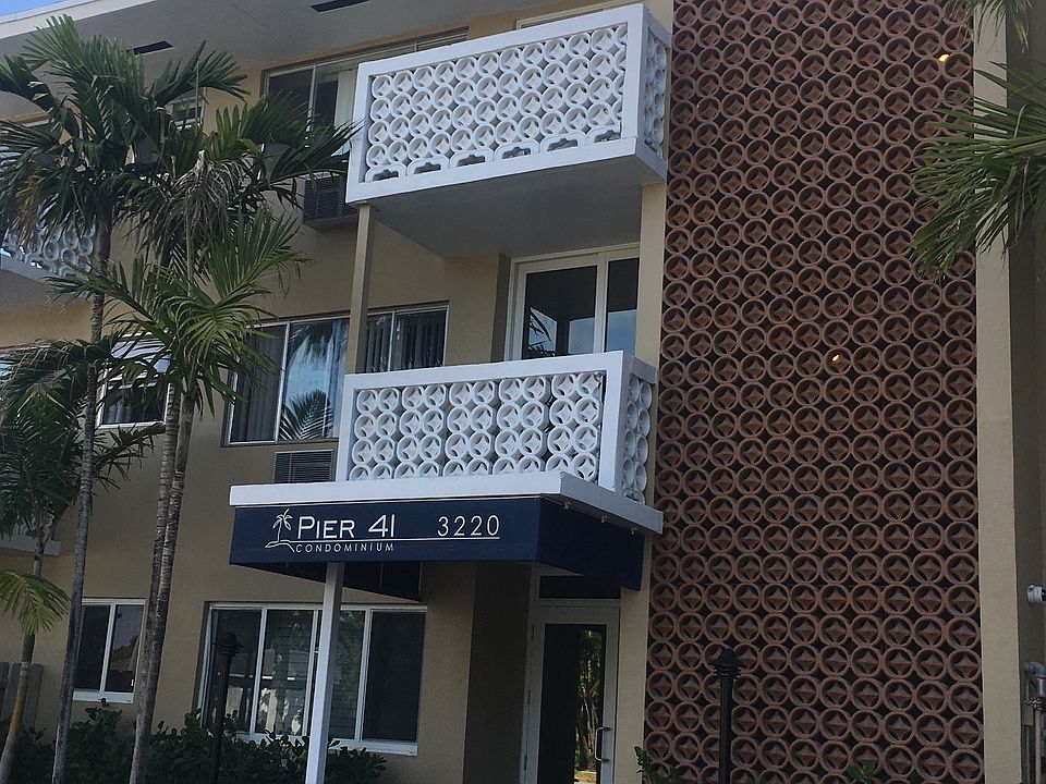 1st image of 3220 Bayview Dr APT 204
