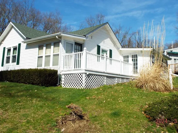 18241 Hunter Rd, Glouster, OH 45732