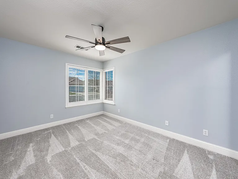 1114 W Pepper Dr — Photo 32