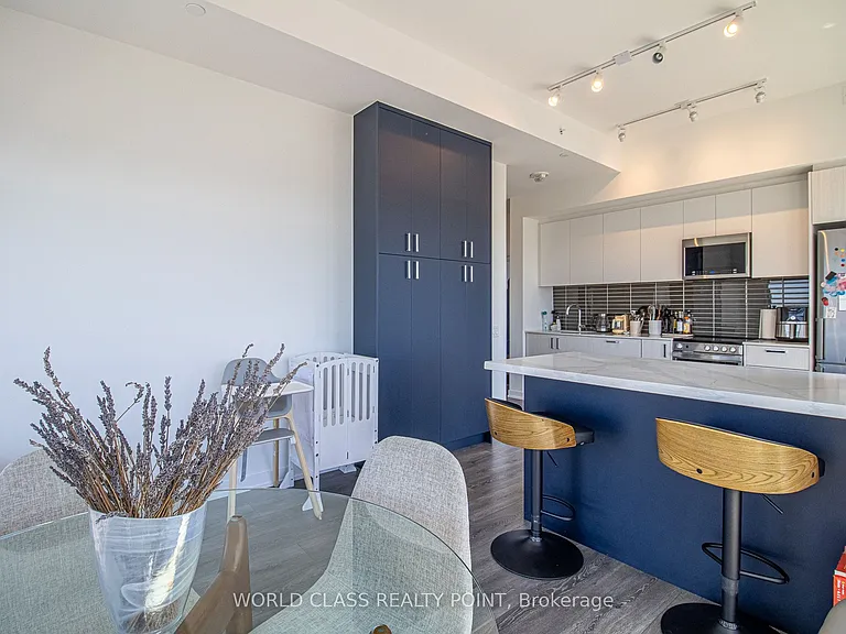 1787 Saint Clair Ave W #906 — Photo 5