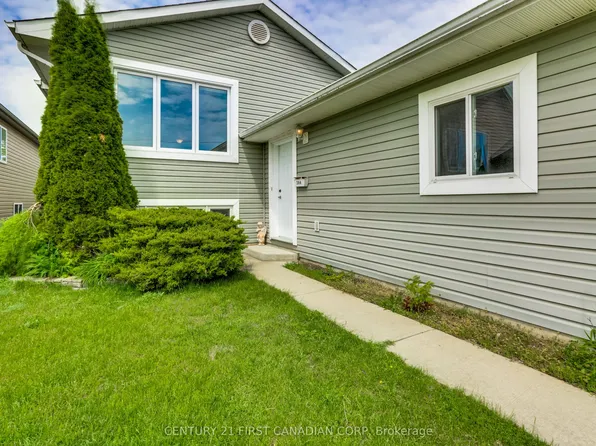204 Ewart St, Strathroy Caradoc, ON N7G 4G6