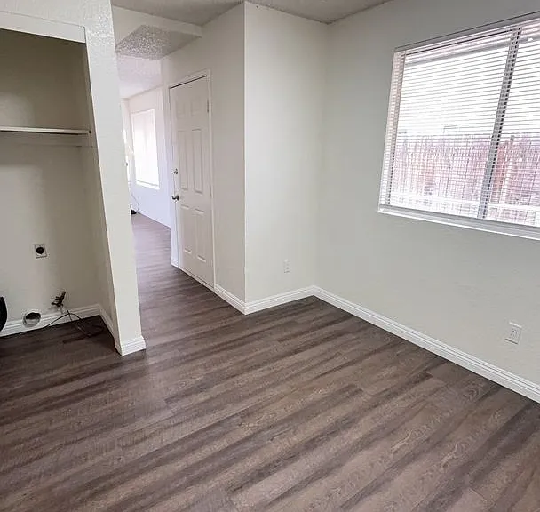 16221 Apple Valley Rd — Photo 31