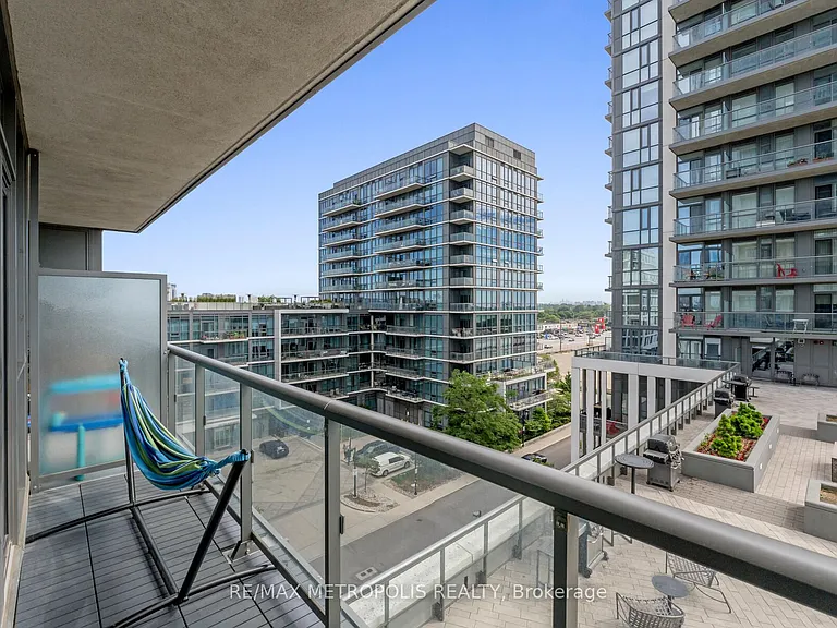 15 Zorra St #503 — Photo 22