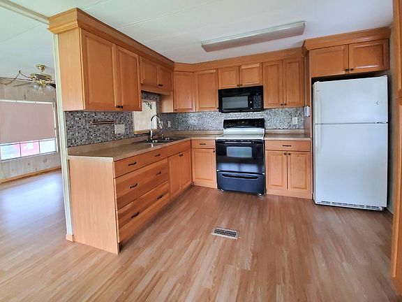 3rd image of 5200 28th St N #518