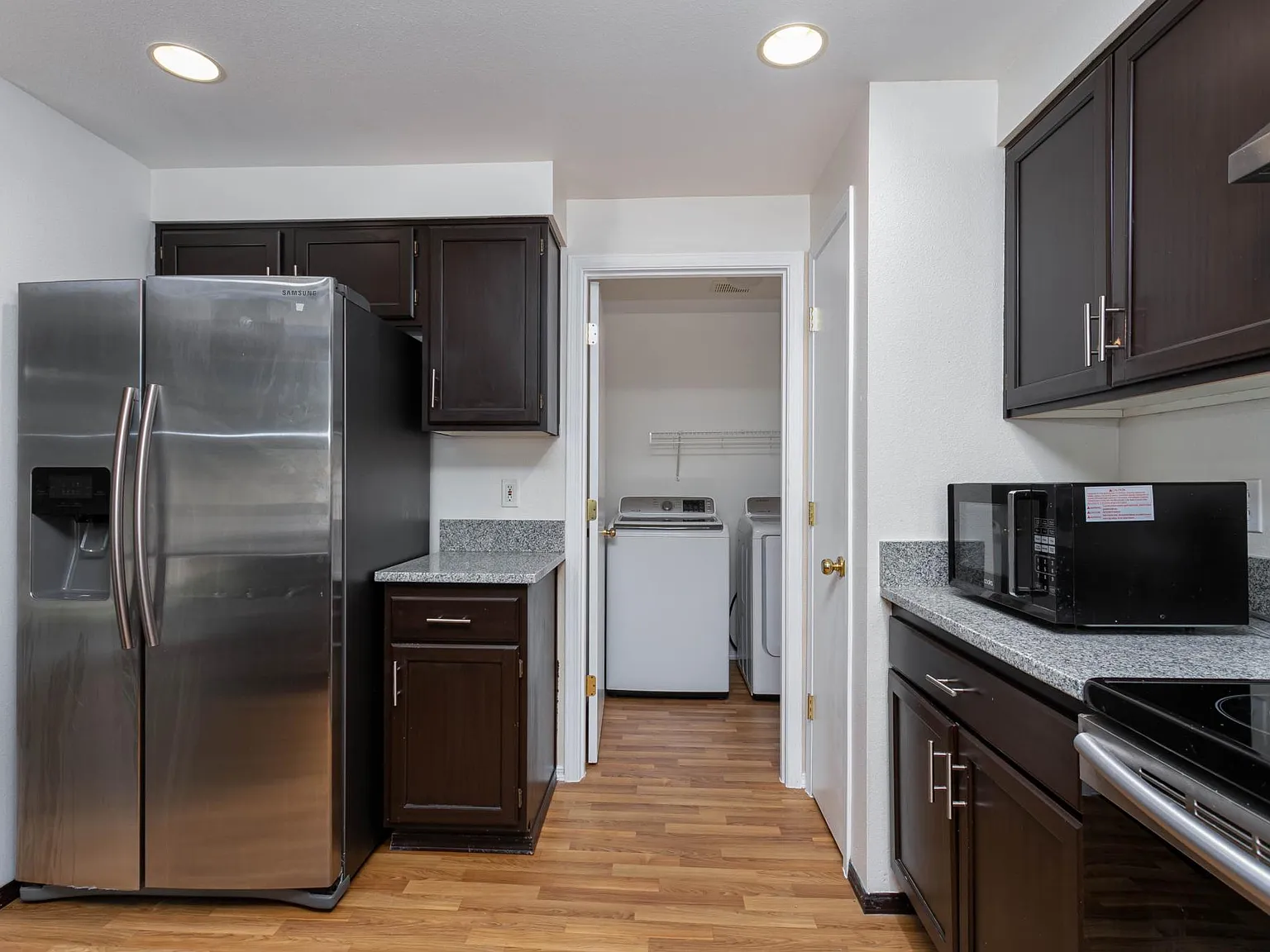 4 bed, 2.5 bath, 1940 sqft, $3,400 — Photo 4