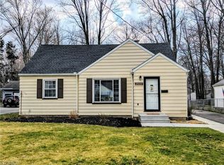 24237 Hedgewood Ave, Westlake, OH