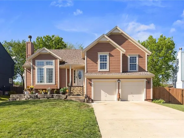 20490 W 219th Ter, Spring Hill, KS 66083